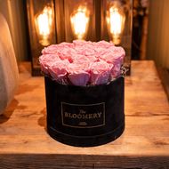 Rosenbox in Schwarz Samt, mit 15 stabilisierten Rosen Baby Pink Ø 20 cm