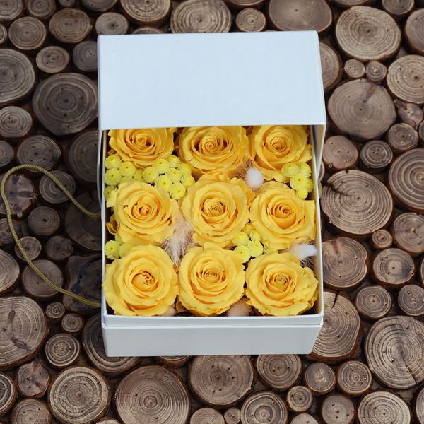 Image sur Coffret de roses éternelles